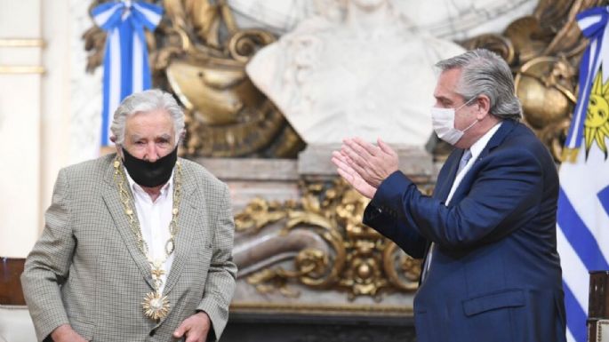 El Gobierno argentino entrega máxima condecoración al expresidente uruguayo José "Pepe" Mujica