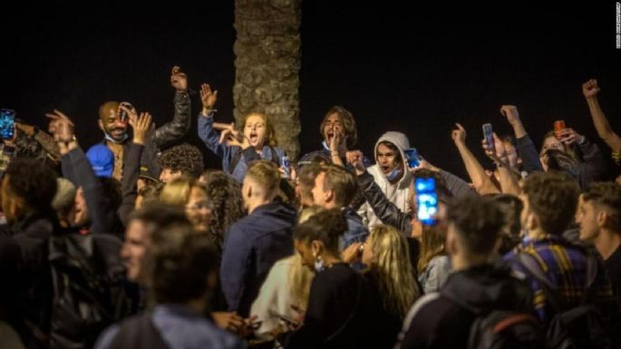 Festejos en España por el fin del estado de alerta
