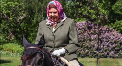 La Reina Isabel II al volante: llegó al  Royal Windsor Horse Show conduciendo su auto