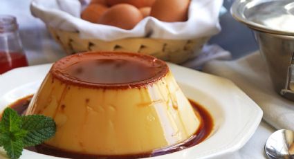 Los pasos para preparar flan de huevo con 5 ingredientes