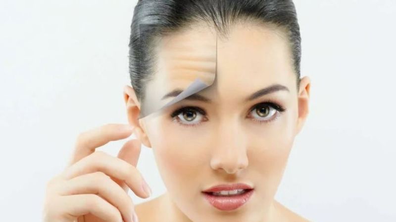 Cómo evitar las arrugas con estos sencillos ejercicios faciales