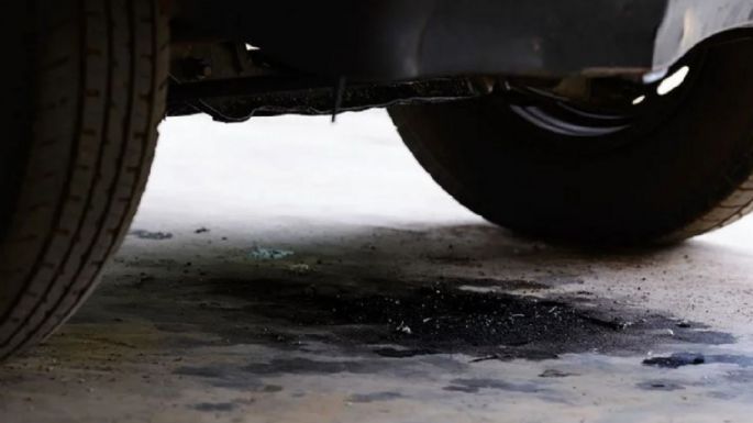 Métodos probados para limpiar manchas de aceite en tu garaje