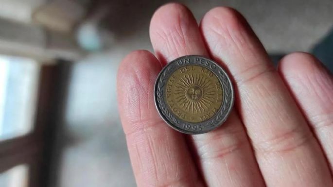 El tesoro en tu bolsillo: la moneda de 1 peso que desata frenesí en el mundo de la numismática