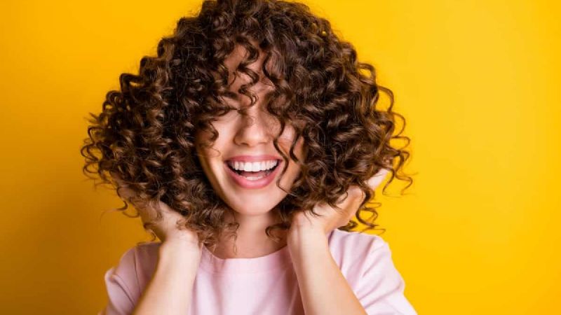 3 cortes de pelo en tendencia ideal para las chicas curly: tips y cuidados