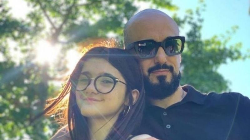Abel Pintos recibió la dedicatoria de amor más emotiva de su hijastra