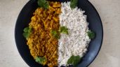 Cómo cocinar unas lentejas con arroz económicas y deliciosas con solo 4 ingredientes