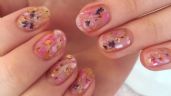 Cómo hacer nail art con uñas de acrílico y flores naturales