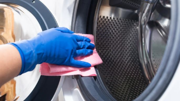 Cómo limpiar la goma del lavarropas con un solo producto sin gastar plata en 10 minutos