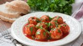 Cómo preparar las más deliciosas albóndigas caseras en salsa de tomate: una receta fácil y económica