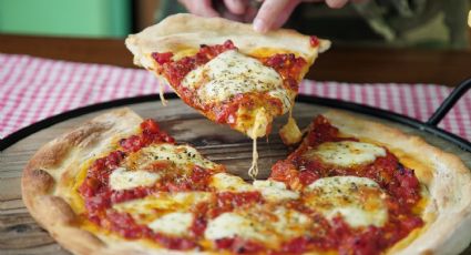 Pizza casera sin TACC en 5 pasos: la receta más fácil que podrás hacer en 10 minutos